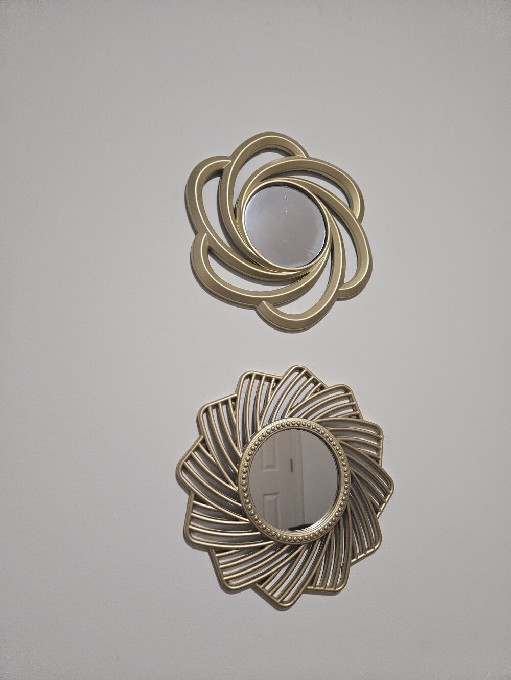 Gold Decorative Wall Mirrors Set - Elegant Floral Design